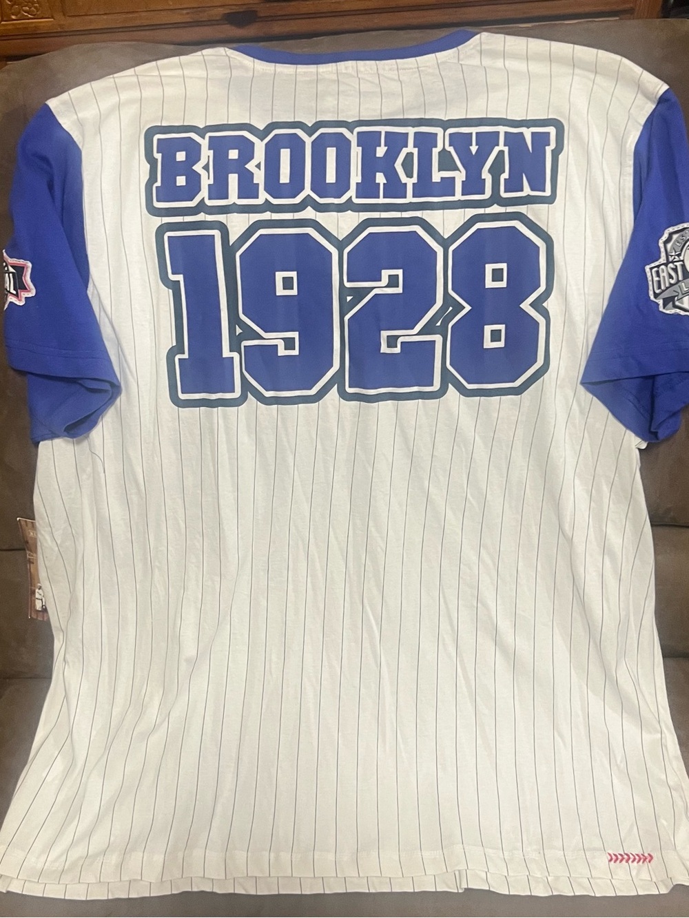 Rawlings White and Royal Blue ‘Royal Giants’ Pinstripe Baseball Tee - Picture 8 of 8